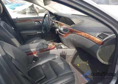 2007 Mercedes-Benz S 550 z USA, uszkodzony, nr VIN WDDNG71X67A080615